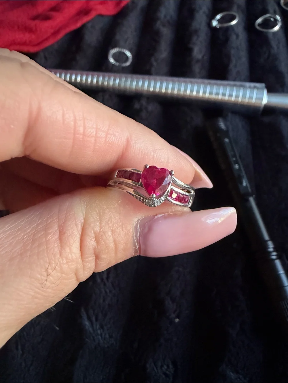 925 Silver Ring Set with Pink Heart Gemstone - 925 and Rubies